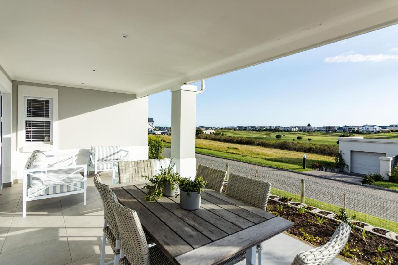 Kingswood Hamlet No 5 Holiday home *