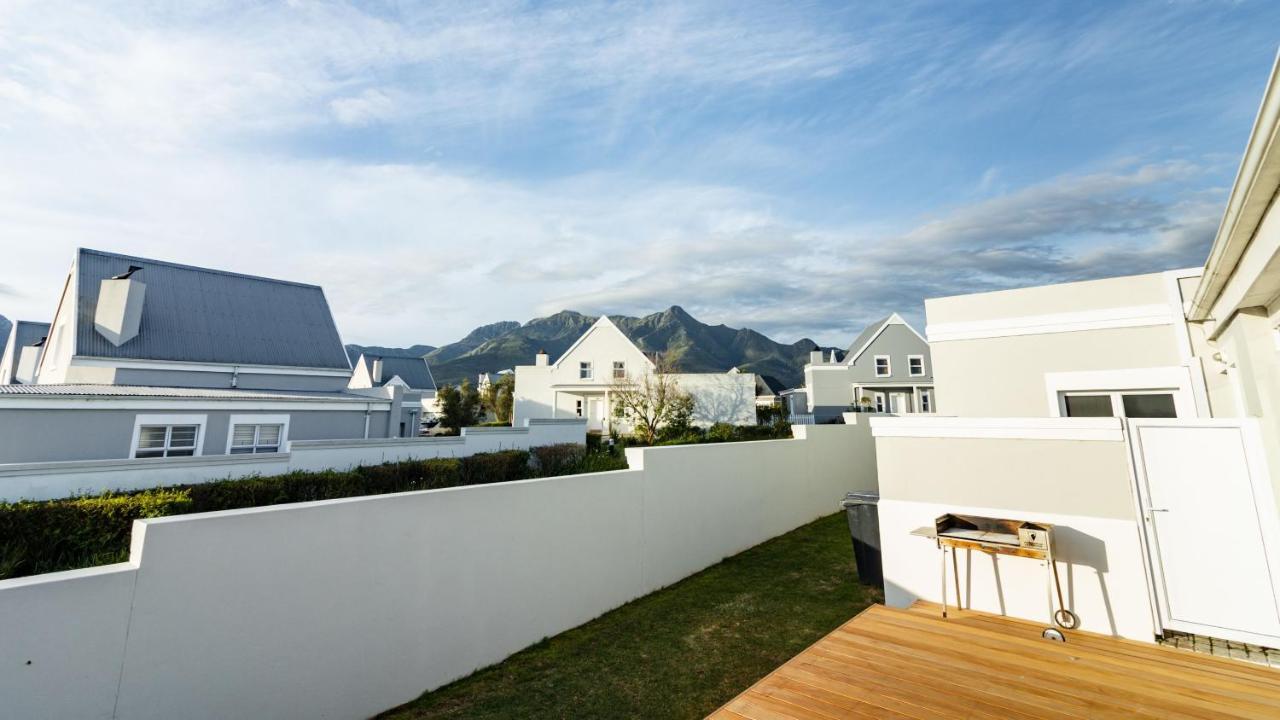 Kingswood Hamlet No 5 Holiday home